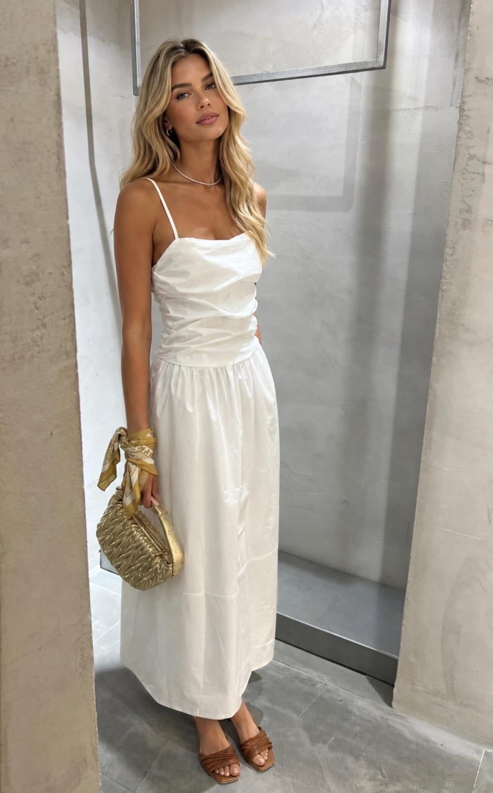 abito bianco
