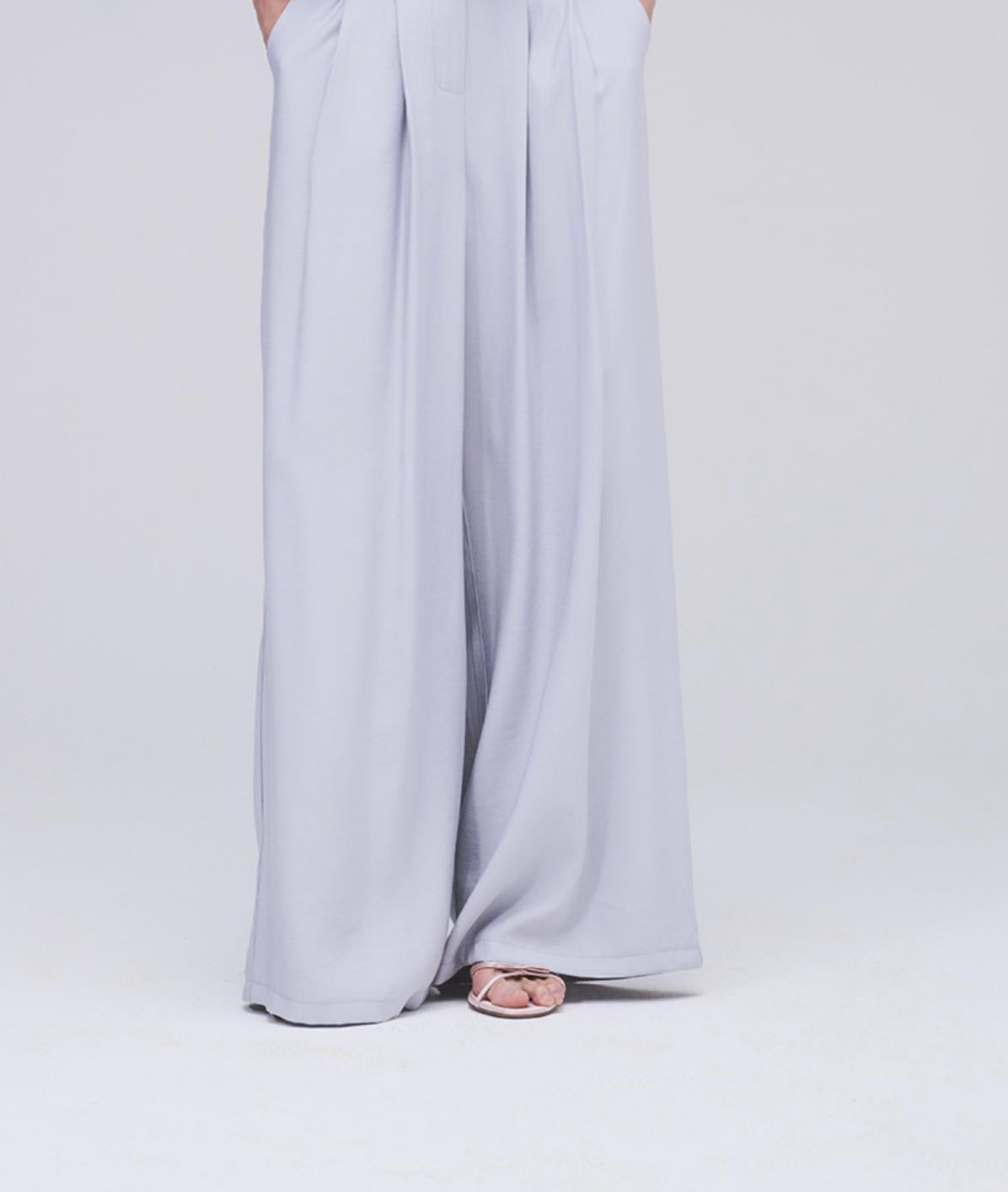 Completo donna elegante in lino color lavanda con pantaloni palazzo e gilet doppiopetto