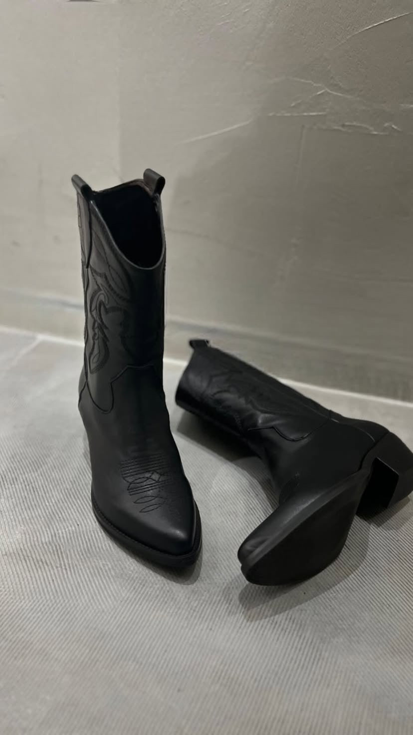 Stivali Texani neri in PELLE – Tacco basso, punta affusolata