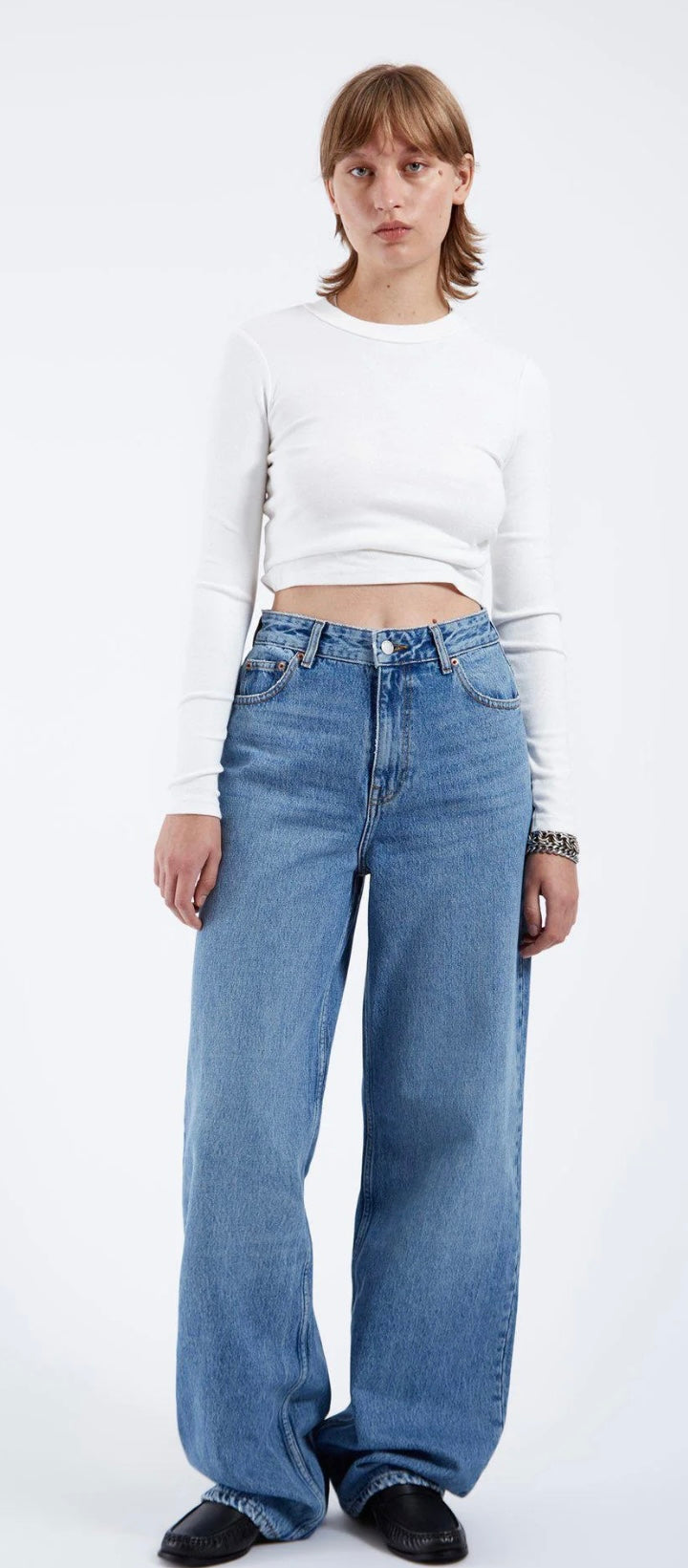 Jeans a gamba larga a vita alta da donna in denim blu