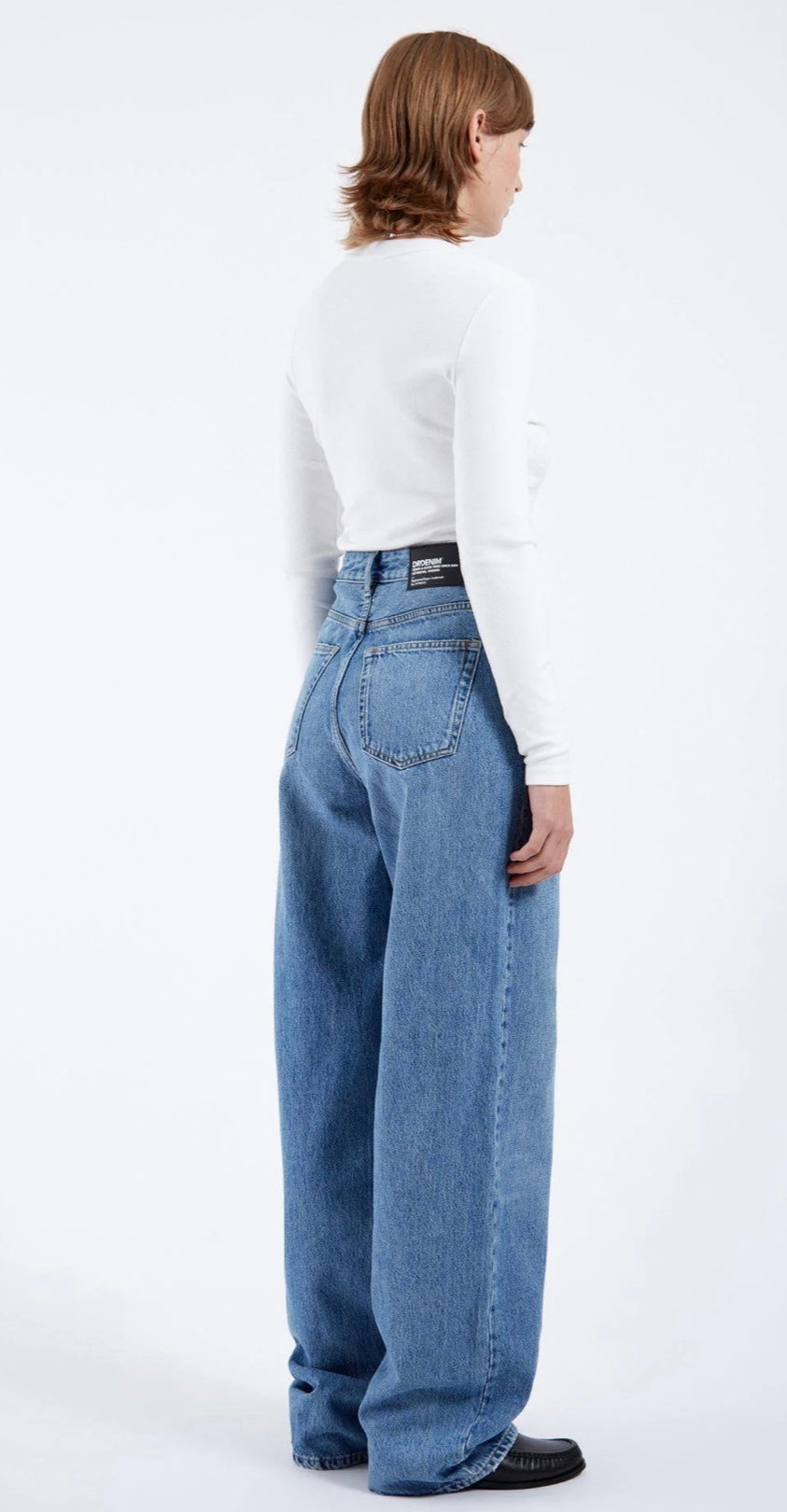 Jeans a gamba larga a vita alta da donna in denim blu