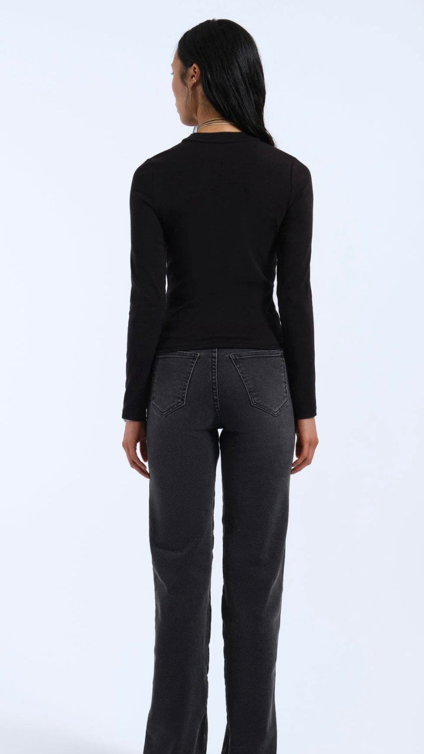Maglia donna nera a maniche lunghe – basic in cotone elasticizzato