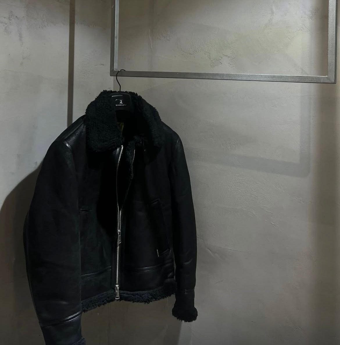 Giacca Aviatore in Pelle Nera con Interno in Shearling