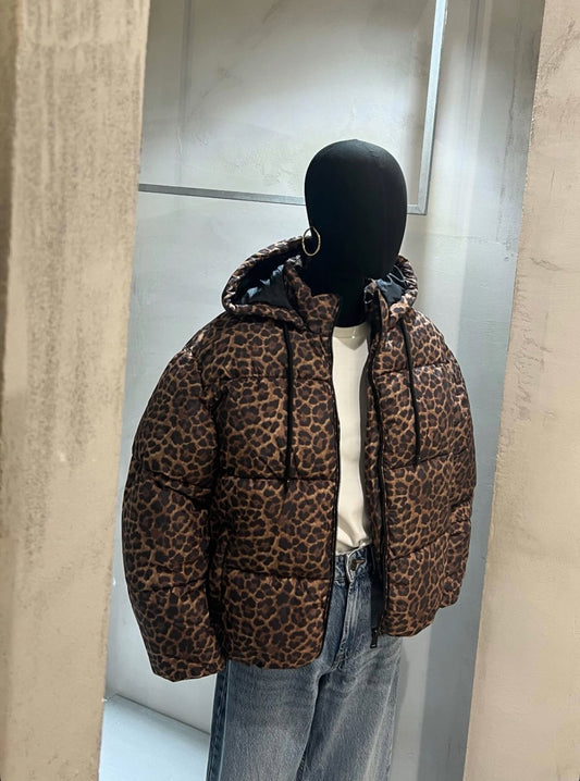 Piumino leopardato oversize con cappuccio – Giacca invernale donna trendy